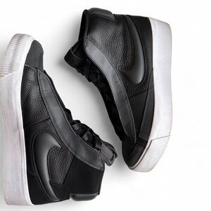 Nike Blazer Mid Victory Platform sneakers Women’s Leather size 8.5 Black